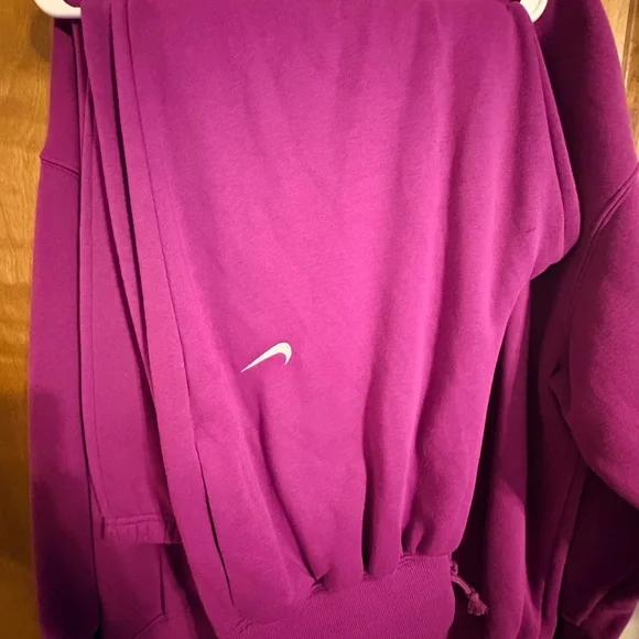Nike Deep Purple Apparel - Picture 3 of 5